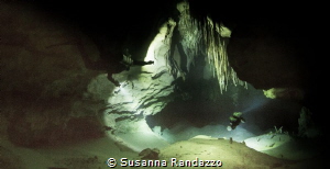 Caracol cave by Susanna Randazzo 